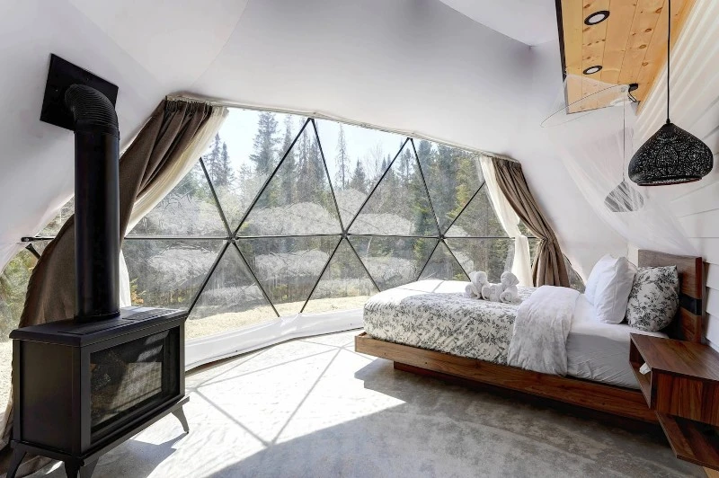 Geometric Window Bedroom Geometric Window Bedroom